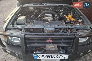 Внедорожник / Кроссовер Mitsubishi Pajero 1996 в 