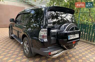 Внедорожник / Кроссовер Mitsubishi Pajero 2007 в 