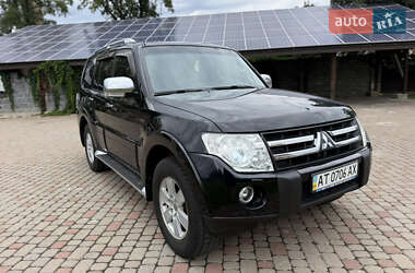 Внедорожник / Кроссовер Mitsubishi Pajero 2008 в 