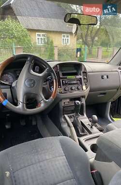 Внедорожник / Кроссовер Mitsubishi Pajero 2000 в 