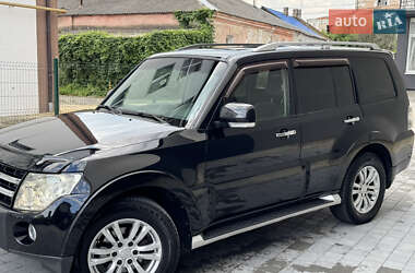 Внедорожник / Кроссовер Mitsubishi Pajero 2007 в 