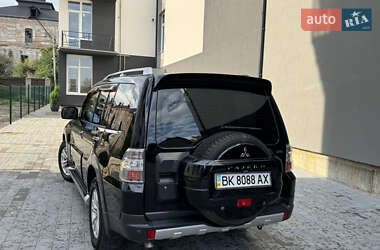 Внедорожник / Кроссовер Mitsubishi Pajero 2007 в 