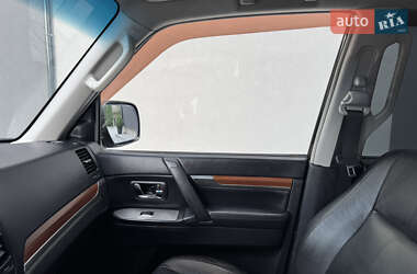 Внедорожник / Кроссовер Mitsubishi Pajero 2007 в 