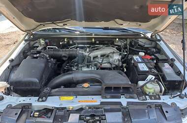 Внедорожник / Кроссовер Mitsubishi Pajero 2010 в 