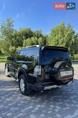 Внедорожник / Кроссовер Mitsubishi Pajero 2007 в 