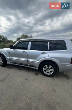 Внедорожник / Кроссовер Mitsubishi Pajero 2006 в 