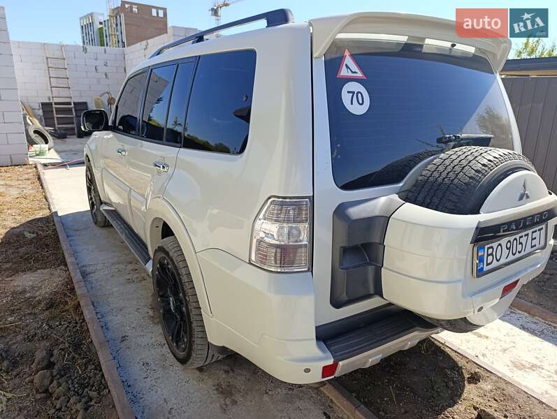 Внедорожник / Кроссовер Mitsubishi Pajero 2013 в Тернополе