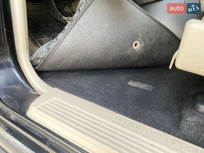 Позашляховик / Кросовер Mitsubishi Pajero 2007 в Калуші фото 20 Позашляховик / Кросовер Mitsubishi Pajero 2007 в Калуші