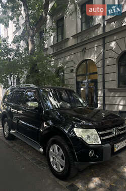 Внедорожник / Кроссовер Mitsubishi Pajero 2008 в Ужгороде