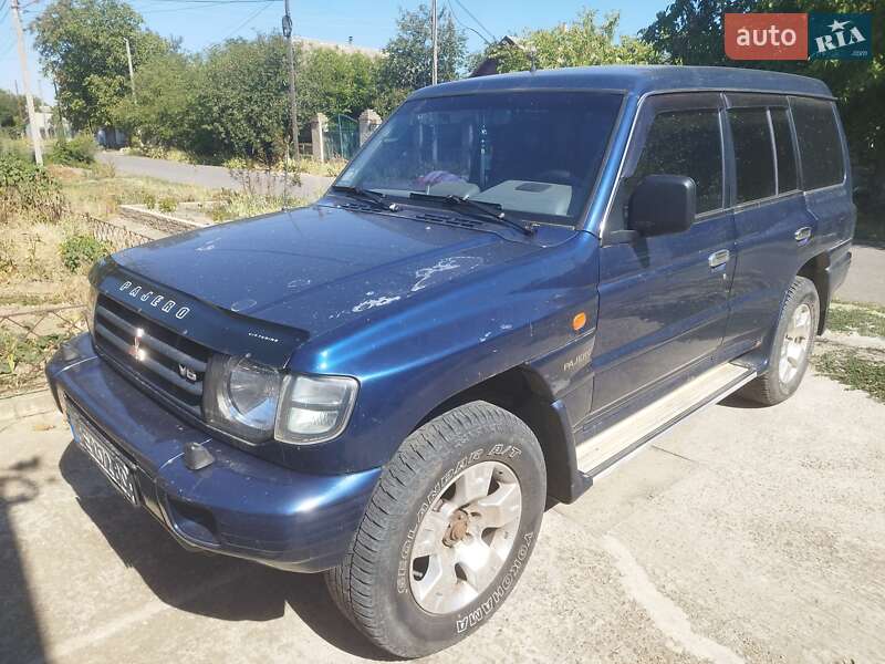Внедорожник / Кроссовер Mitsubishi Pajero 1999 в 
