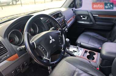Внедорожник / Кроссовер Mitsubishi Pajero 2008 в 