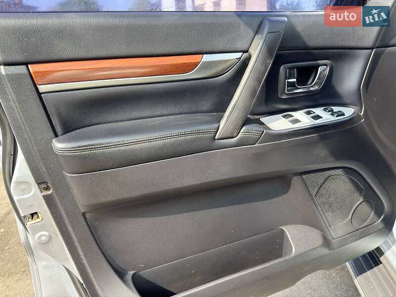 Внедорожник / Кроссовер Mitsubishi Pajero 2008 в Ахтырке