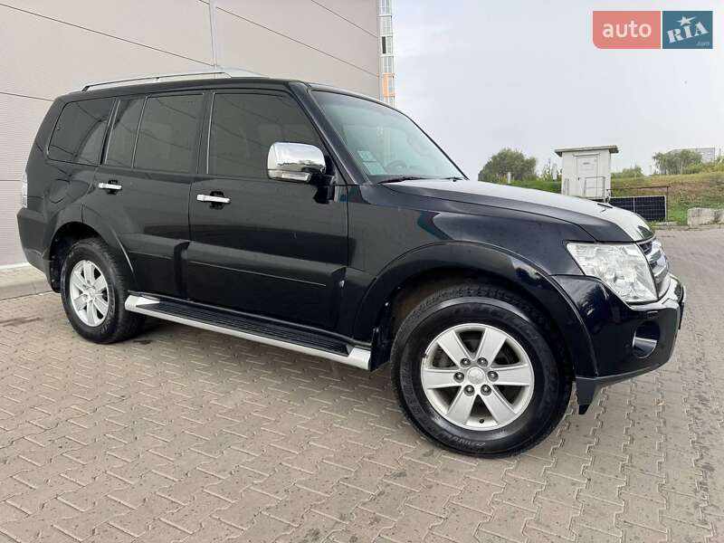 Внедорожник / Кроссовер Mitsubishi Pajero 2007 в Киеве