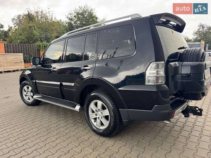 Внедорожник / Кроссовер Mitsubishi Pajero 2007 в Киеве