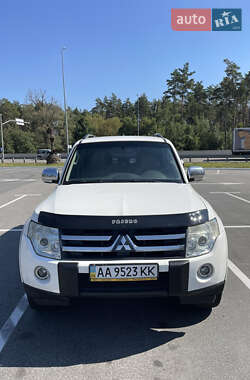 Внедорожник / Кроссовер Mitsubishi Pajero 2007 в Киеве