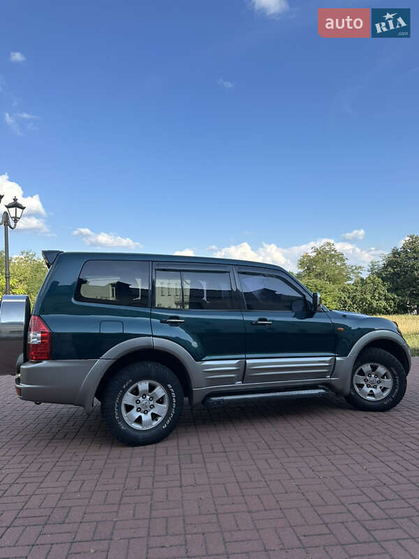 Внедорожник / Кроссовер Mitsubishi Pajero 2000 в Каневе