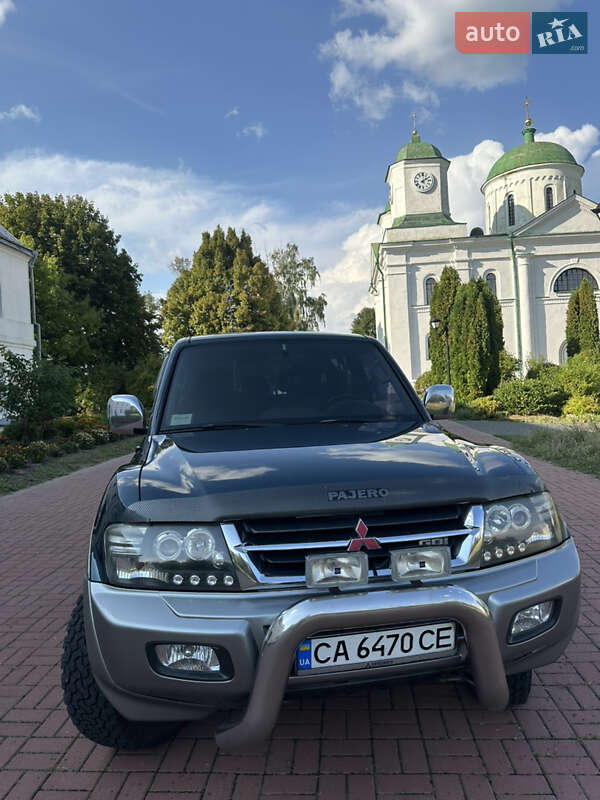 Внедорожник / Кроссовер Mitsubishi Pajero 2000 в Каневе