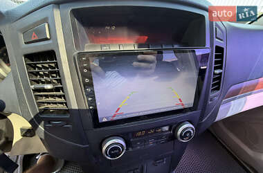 Внедорожник / Кроссовер Mitsubishi Pajero 2008 в 