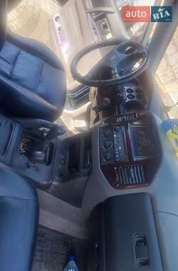 Внедорожник / Кроссовер Mitsubishi Pajero 2000 в 