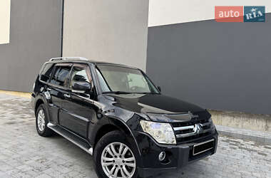 Внедорожник / Кроссовер Mitsubishi Pajero 2007 в 