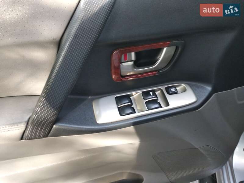 Внедорожник / Кроссовер Mitsubishi Pajero 2003 в Хмельницком