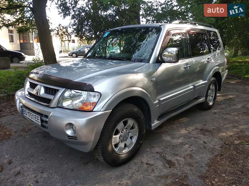 Внедорожник / Кроссовер Mitsubishi Pajero 2003 в Хмельницком
