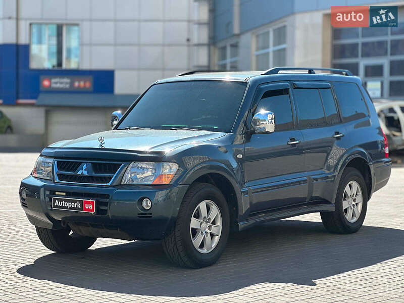 Mitsubishi Pajero 2006