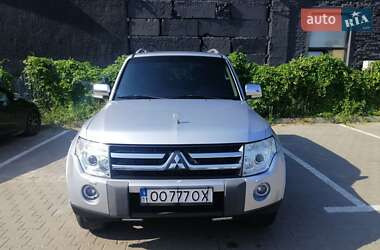 Внедорожник / Кроссовер Mitsubishi Pajero 2008 в Киеве