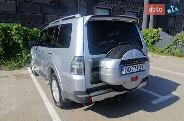 Позашляховик / Кросовер Mitsubishi Pajero 2008 в 