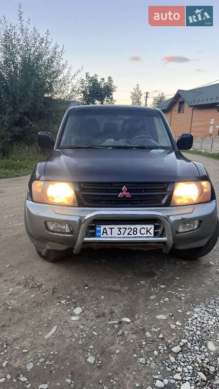 Внедорожник / Кроссовер Mitsubishi Pajero 2002 в Верховине