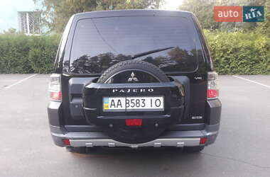 Позашляховик / Кросовер Mitsubishi Pajero 2007 в 