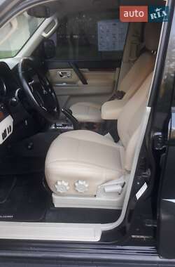 Позашляховик / Кросовер Mitsubishi Pajero 2007 в 