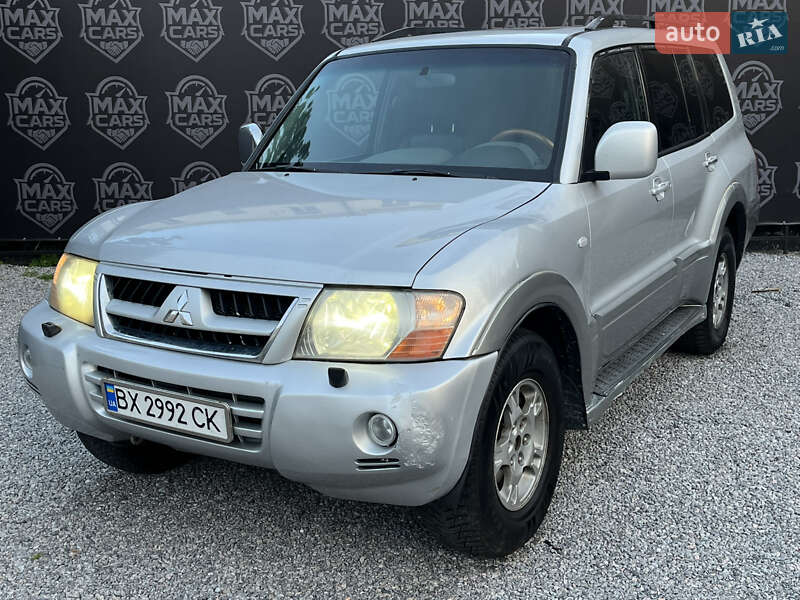 Mitsubishi Pajero 2003
