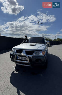 Внедорожник / Кроссовер Mitsubishi Pajero 2006 в 
