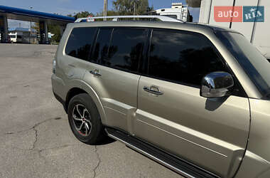 Внедорожник / Кроссовер Mitsubishi Pajero 2007 в 