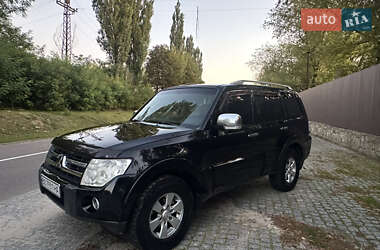 Внедорожник / Кроссовер Mitsubishi Pajero 2007 в 