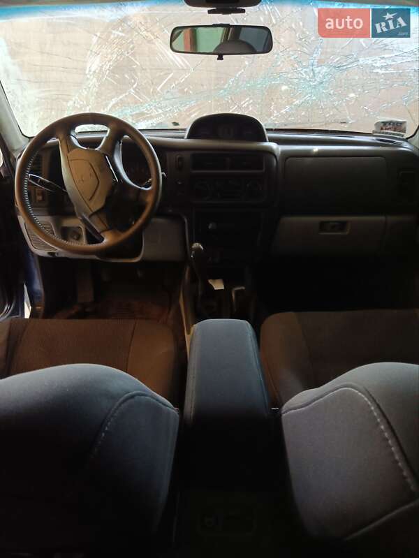 Позашляховик / Кросовер Mitsubishi Pajero 2001 в Києві фото 2 Позашляховик / Кросовер Mitsubishi Pajero 2001 в Києві