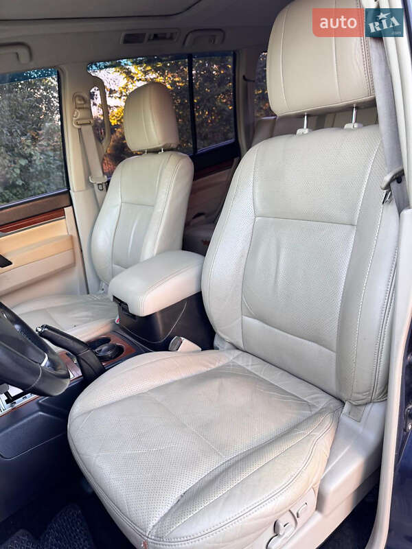 Внедорожник / Кроссовер Mitsubishi Pajero 2007 в Дрогобыче