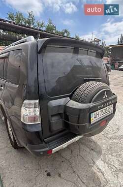 Внедорожник / Кроссовер Mitsubishi Pajero 2008 в 