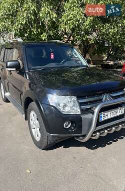 Внедорожник / Кроссовер Mitsubishi Pajero 2008 в 