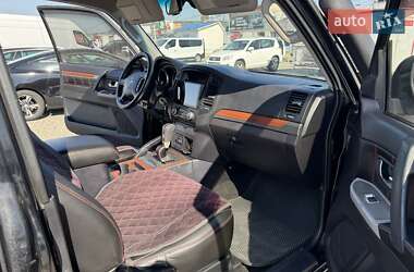 Внедорожник / Кроссовер Mitsubishi Pajero 2007 в 