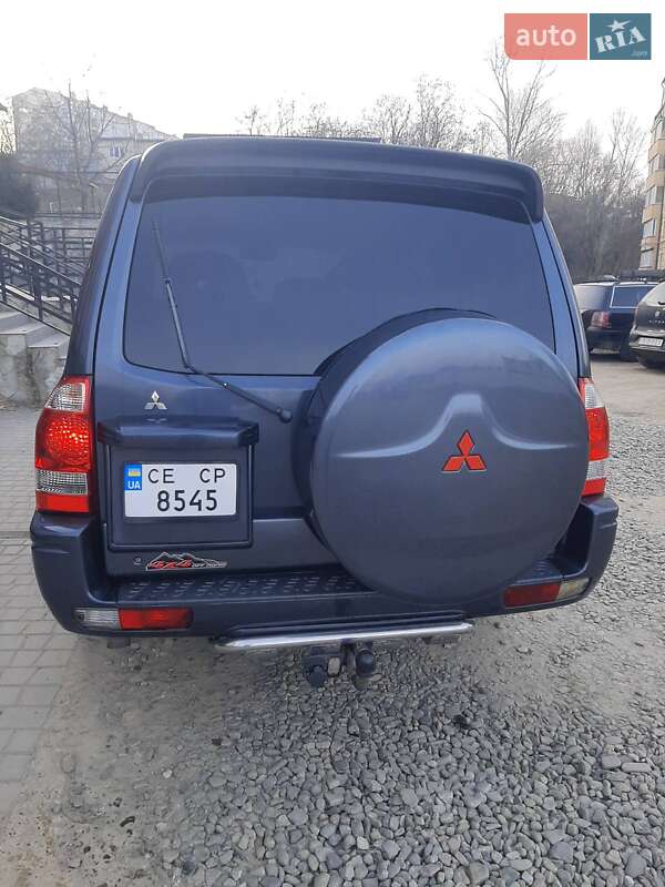 Внедорожник / Кроссовер Mitsubishi Pajero 2006 в Черновцах