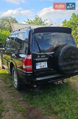 Внедорожник / Кроссовер Mitsubishi Pajero 2006 в 