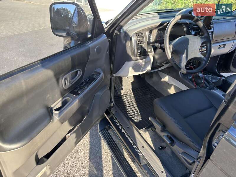 Позашляховик / Кросовер Mitsubishi Pajero 2007 в Хмельницькому