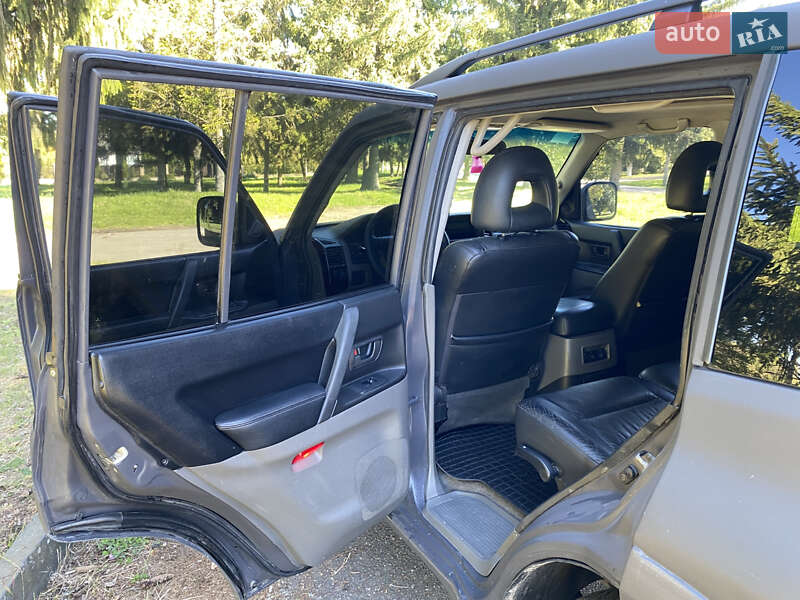 Внедорожник / Кроссовер Mitsubishi Pajero 2002 в Дубно фото 18 Внедорожник / Кроссовер Mitsubishi Pajero 2002 в Дубно