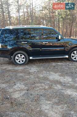 Внедорожник / Кроссовер Mitsubishi Pajero 2008 в 