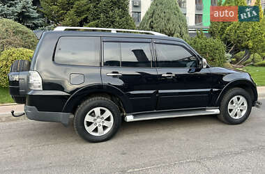 Внедорожник / Кроссовер Mitsubishi Pajero 2007 в 