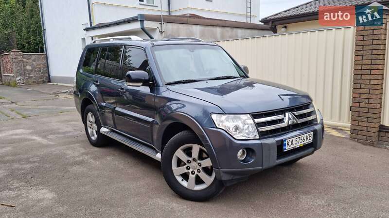 Внедорожник / Кроссовер Mitsubishi Pajero 2008 в Киеве