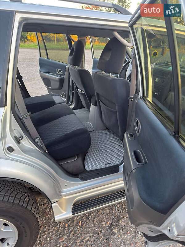 Внедорожник / Кроссовер Mitsubishi Pajero 2002 в Ужгороде