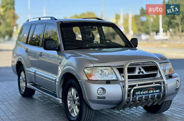 Внедорожник / Кроссовер Mitsubishi Pajero 2004 в Николаеве